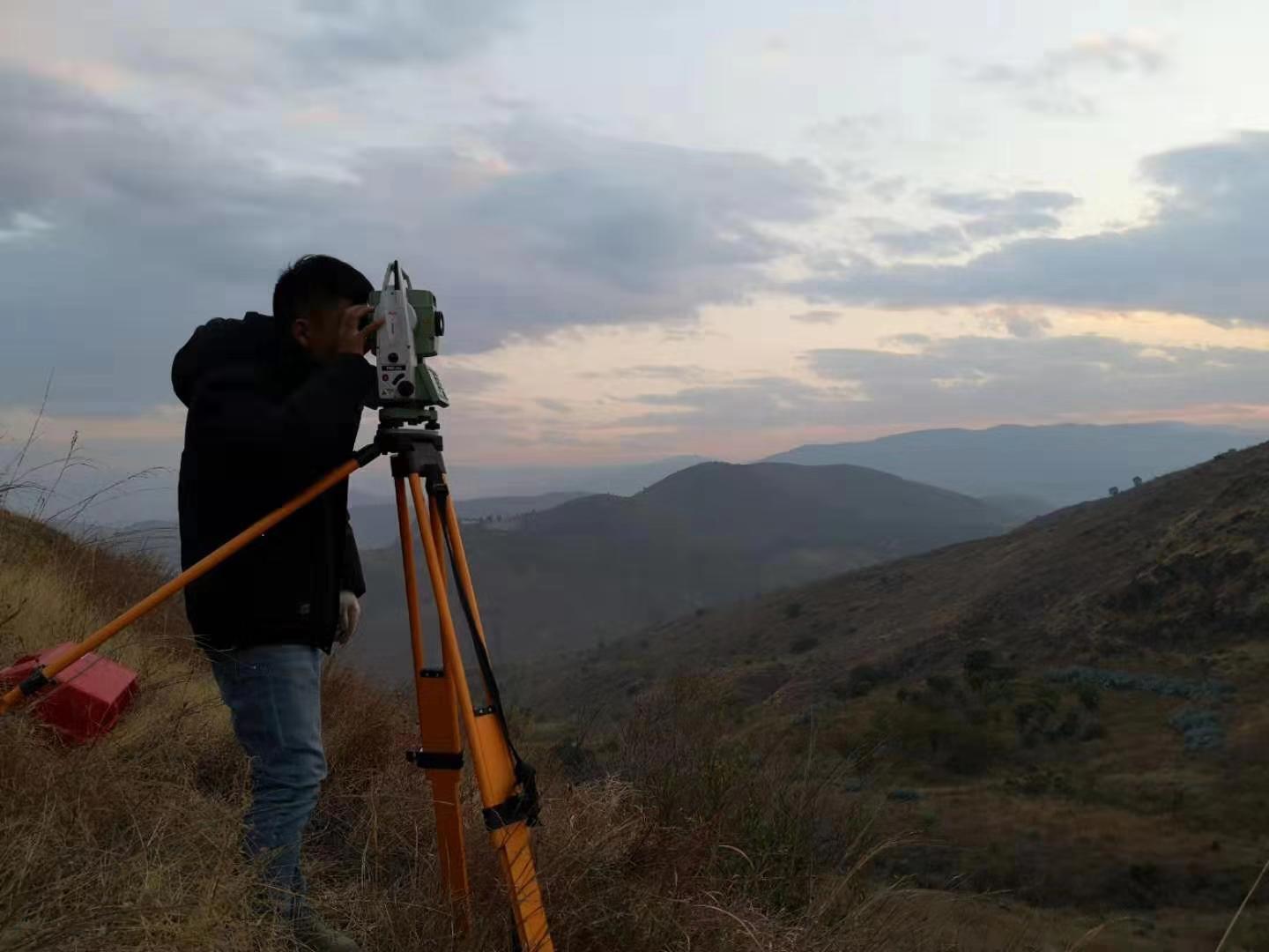 ������ʯ����xxx���ڽ�����Ŀ�����Ӳ��